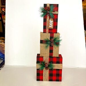 ‎STACKED GIFT BOXES, One piece
